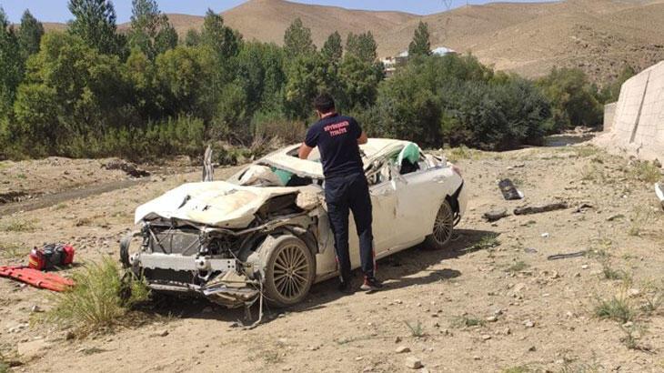 Van'da feci kaza! Anne-baba öldü, kızları ağır yaralandı