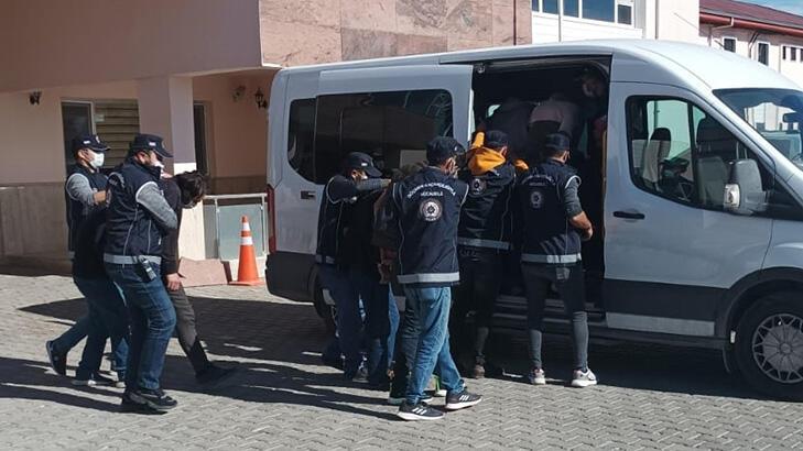 Van'da göçmen kaçakçılığı! 18 şüpheli hakkında işlem yapıldı