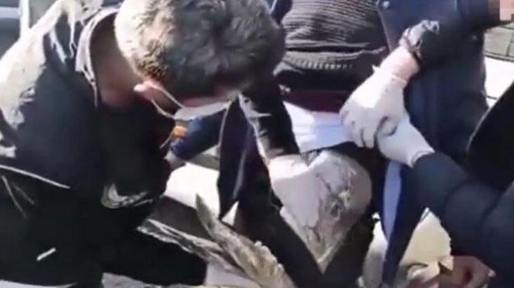 Vücutlarına sardıkları 8 kilo 400 gram eroinle yakalandılar