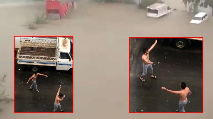 Yağmur onları durduramadı! Şoke eden anlar