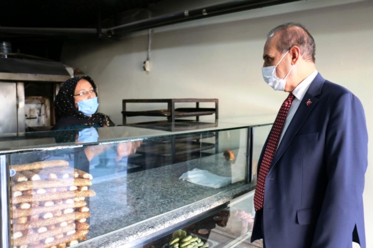 Yalçınkaya esnaf ve vatandaşla buluştu