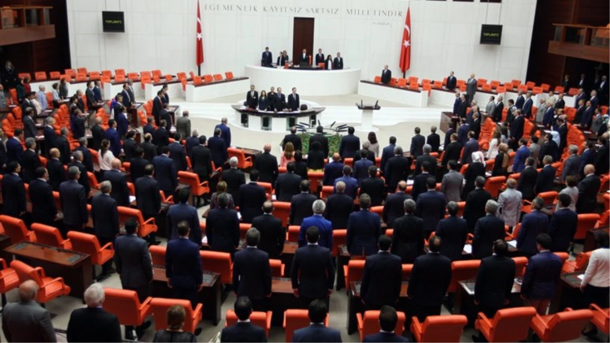 Yalnızca 4 isim iade etti! 310 vekil hak etmedikleri 149'ar bin lirayı çatır çatır harcadı