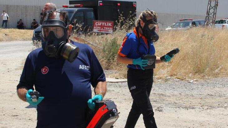 Yangın çıkan fabrikada zehirli gaz paniği!