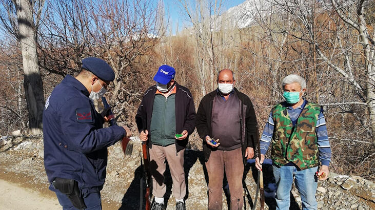 Yasa dışı avlanan 3 kişiye ceza yağdı