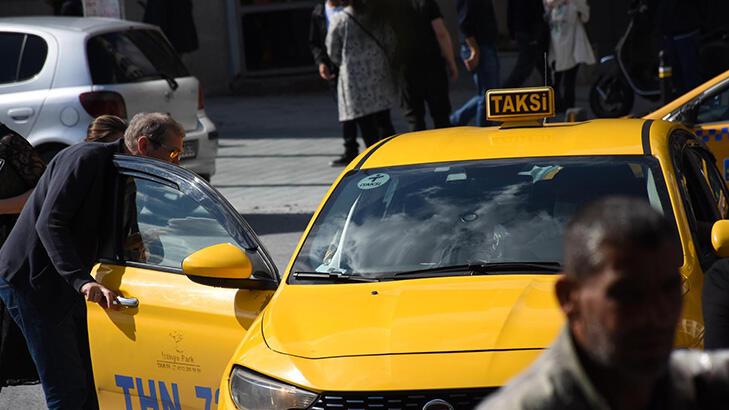 Yine aynı manzara! Taksim Meydanı'nda taksicilere denetim