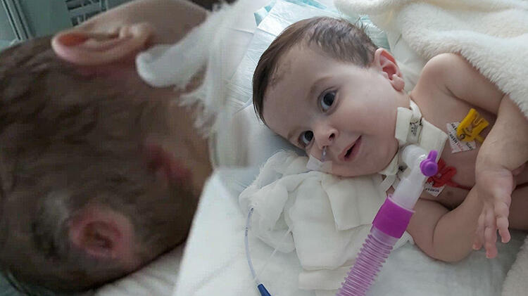 Yoğun bakımdaki Rüzgar bebek için zaman daralıyor