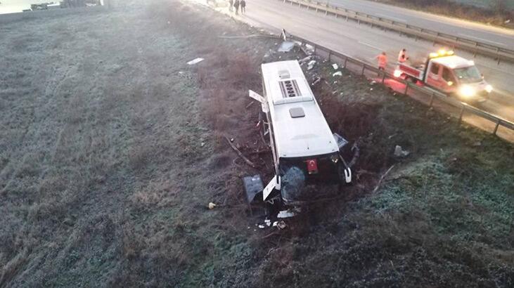 Yolcu otobüsü tarlaya uçtu: 12 yaralı
