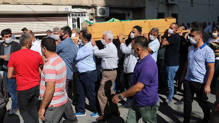 Yolun karşısına geçmeye çalışırken canından oldu