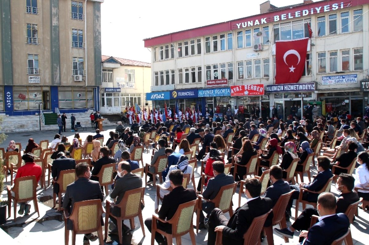 Yunak'ta 29 Ekim kutlamaları