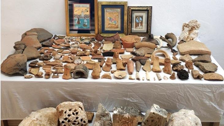 Yurt dışına kaçırılmak istenen 272 parça tarihi eser ele geçirildi