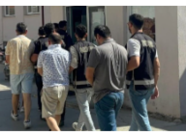 Yurt dışına kaçmaya çalışan FETÖ üyeleri yakalandı