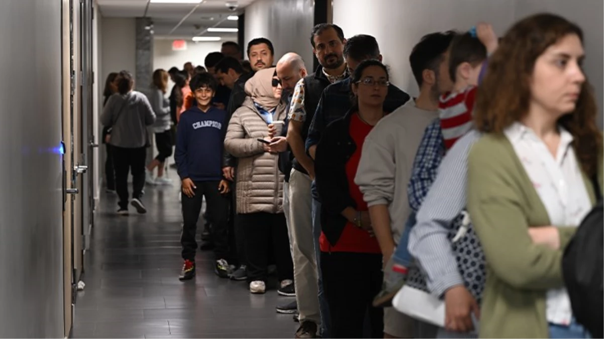 Yurt dışında 2. tur seçimine katılım rekor kırdı! 1,7 milyon kişi oy kullandı